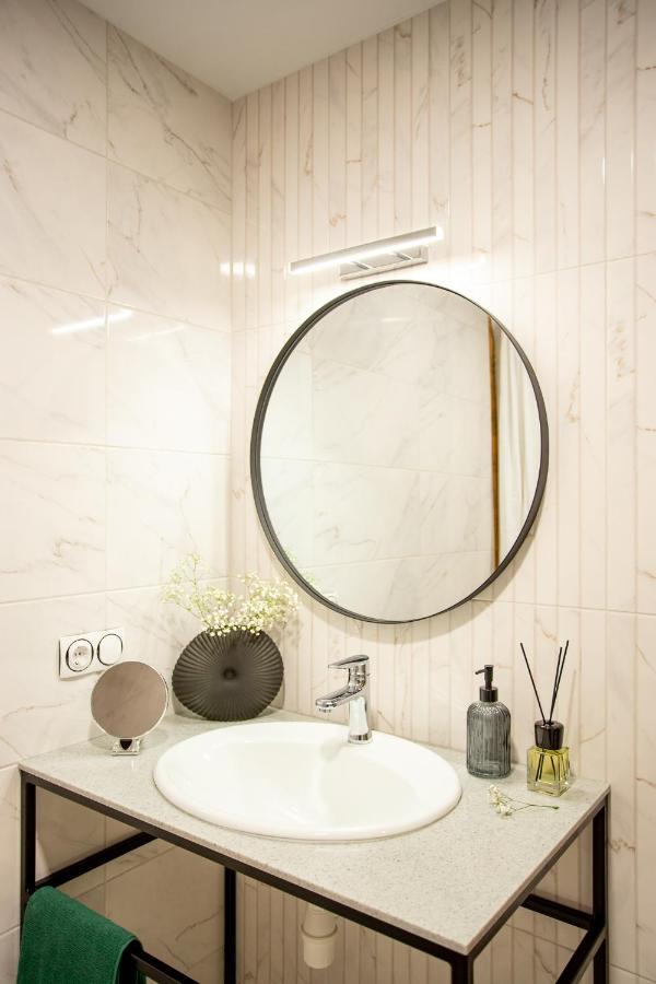 ניקולייב Luxury Apartment With 2 Bedrooms In The City Center מראה חיצוני תמונה
